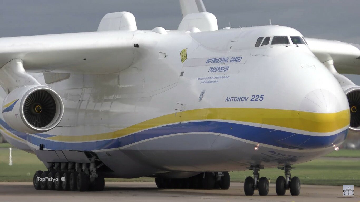 Самый большой в мире самолет АН-225 "Мрия", фото 11.11.2015г., Великобритания