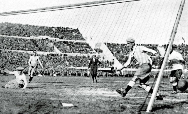 Финальный матч Чемпионата мира по футболу 1930 года