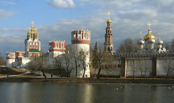 стены Новодевичьего монастыря